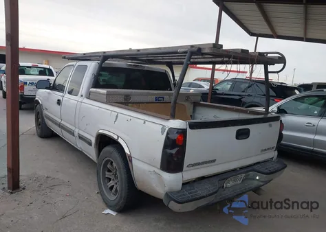 2001 Chevrolet Silverado 1500 Ls z USA, uszkodzony, nr VIN 2GCEC19V711404694